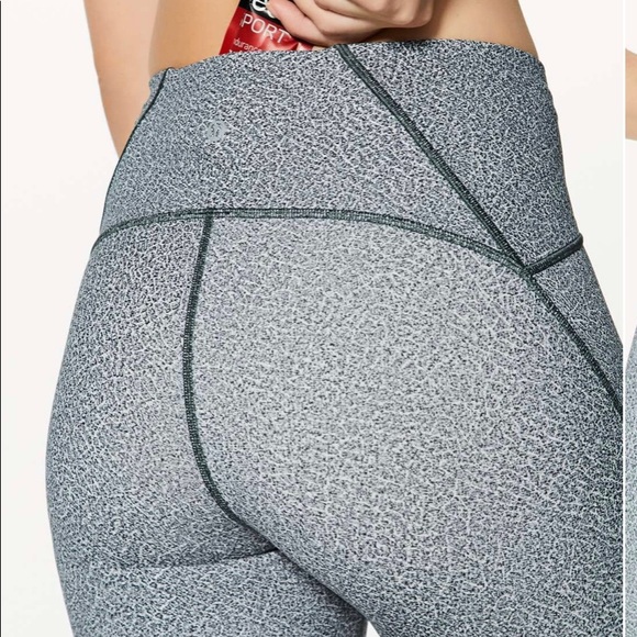 Lululemon train times 7/8 pant 4 white black - Picture 4 of 10